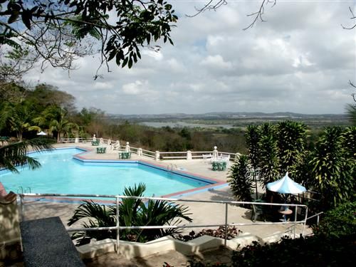 'Villa - Mayabe - piscina' Check our website Cuba Travel Hotels .com often for updates.